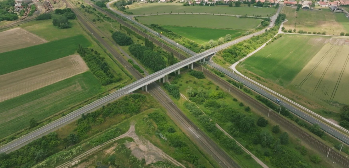 Projektfilm zur B 188, Ortsumgehung Miesterhorst Ansicht von oben mit der Drohne über den zukünftigen Verlauf der Ortsumgehung